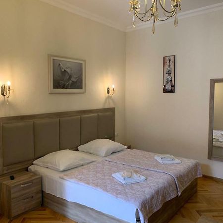 Guest House Rafael Tbilisi Exterior foto