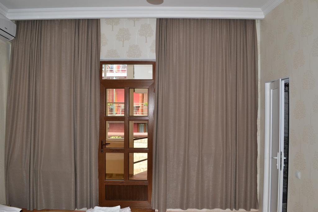 Guest House Rafael Tbilisi Exterior foto