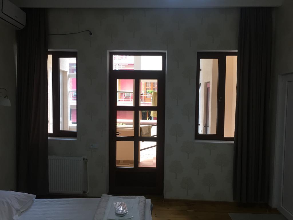 Guest House Rafael Tbilisi Exterior foto